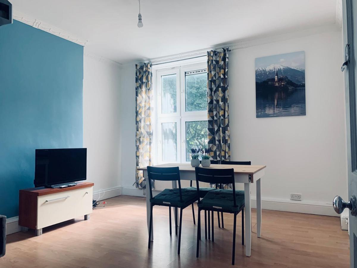 Stunning 3 Bedroom Flat In Stockwell London Bagian luar foto
